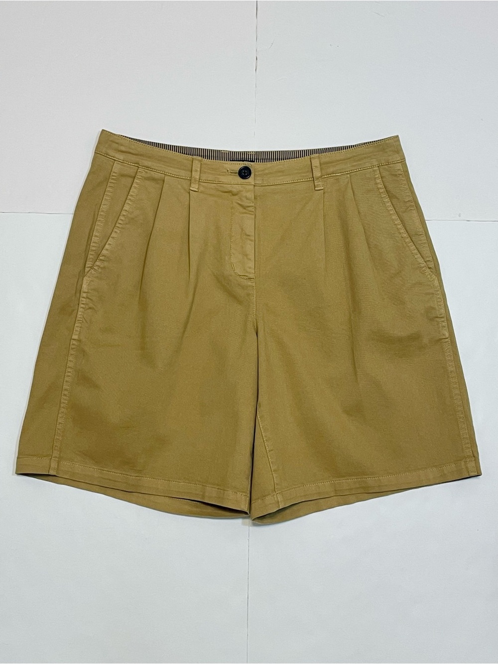 J. Crew Women's High-Rise Pleated Khaki Shorts Size 6